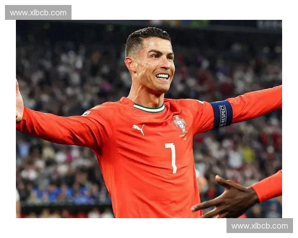 C罗带领葡萄牙队逆转悔西足球比赛展现惊人实力和竞技精神